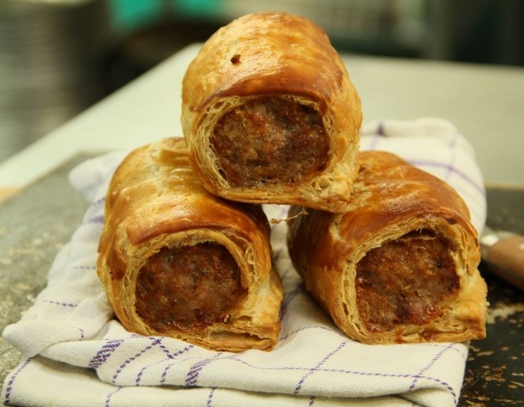 Deli Sausage Rolls X 4 Easy Catering Smallford Farm Shop